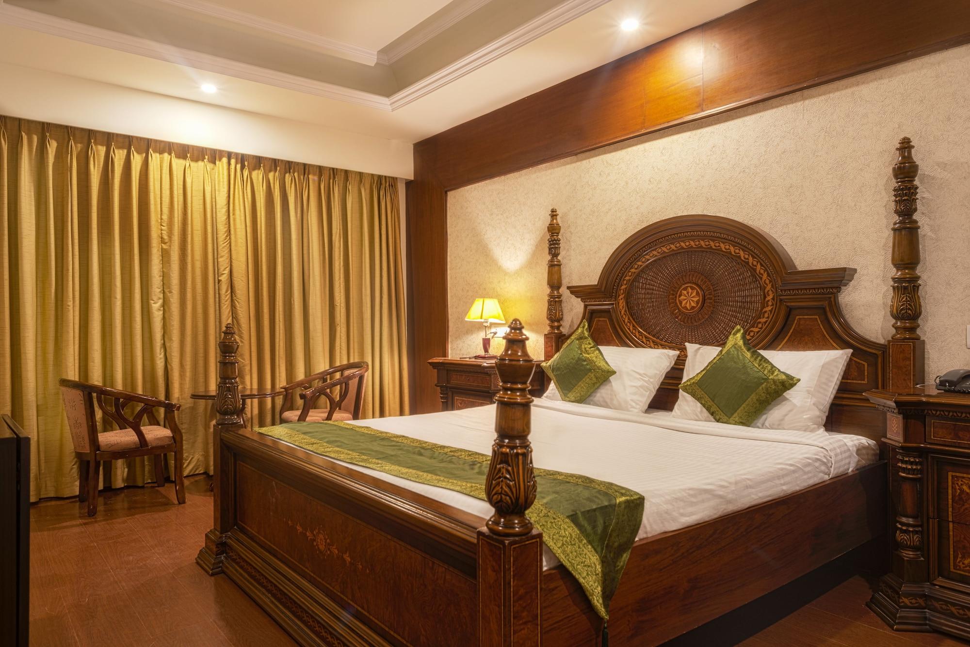 Treebo Trend Grand Plaza Nampally Hyderabad Exterior foto
