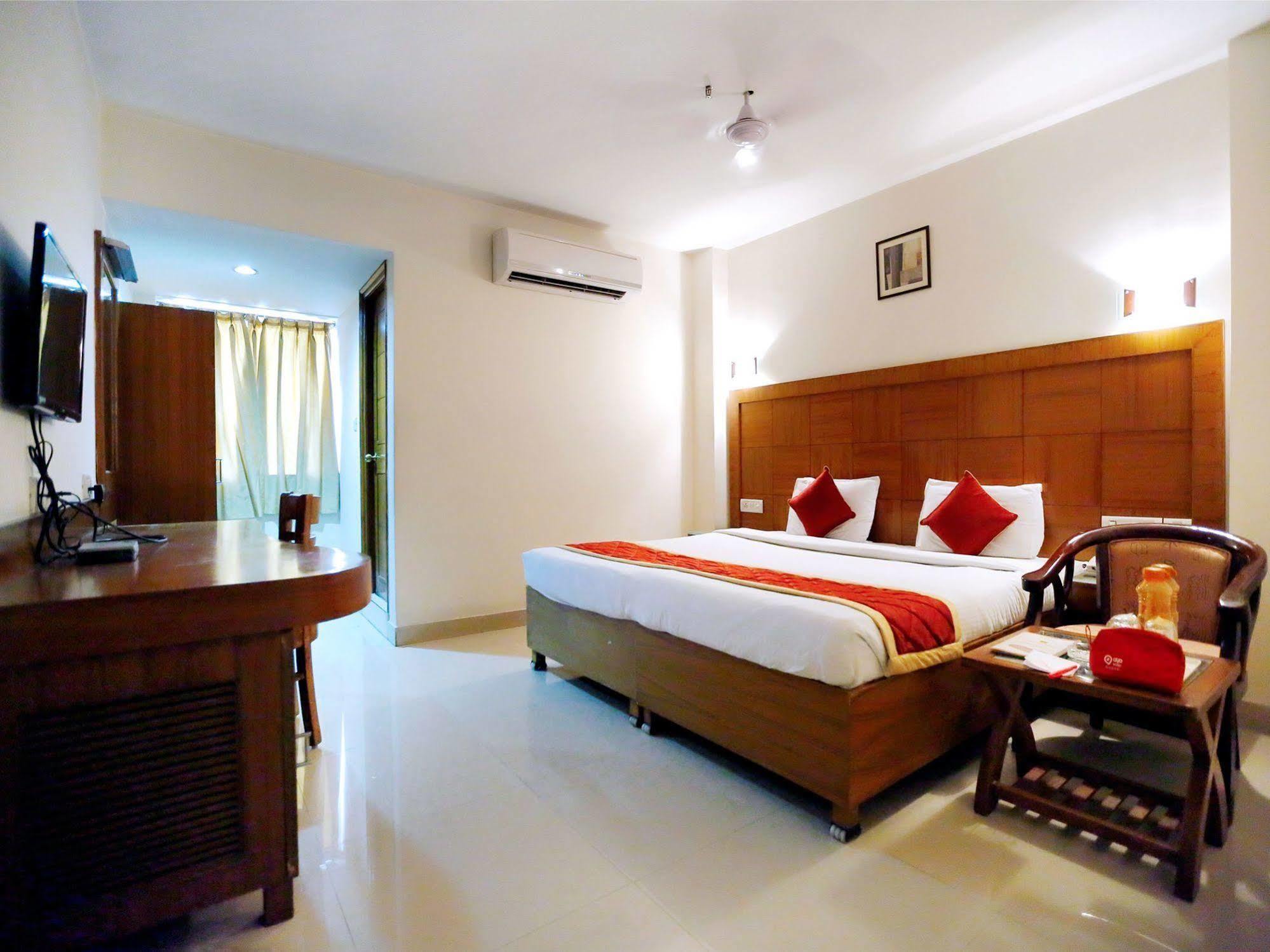Treebo Trend Grand Plaza Nampally Hyderabad Exterior foto